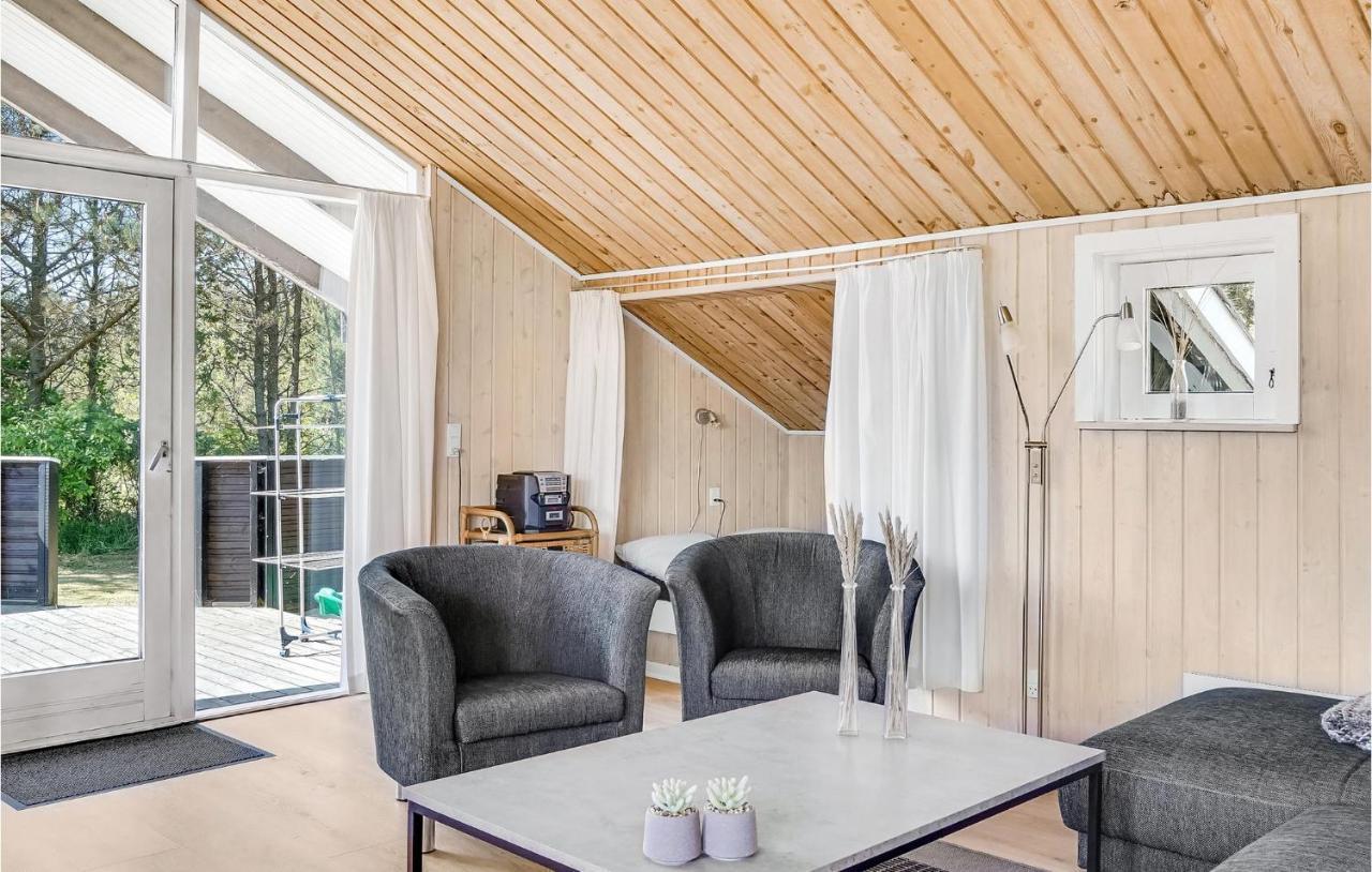 Amazing Home In Blavand With Wifi エクステリア 写真