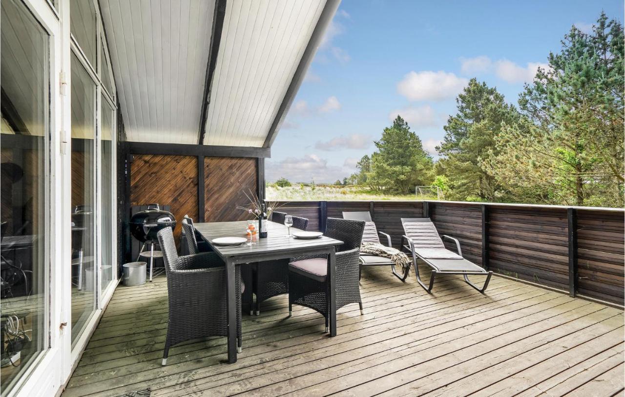 Amazing Home In Blavand With Wifi エクステリア 写真